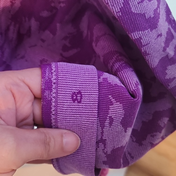 Lululemon purple patterned swiftly tank - Picture 8 of 9